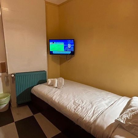 Central Accommodation Budget By Hr Bukares Bagian luar foto