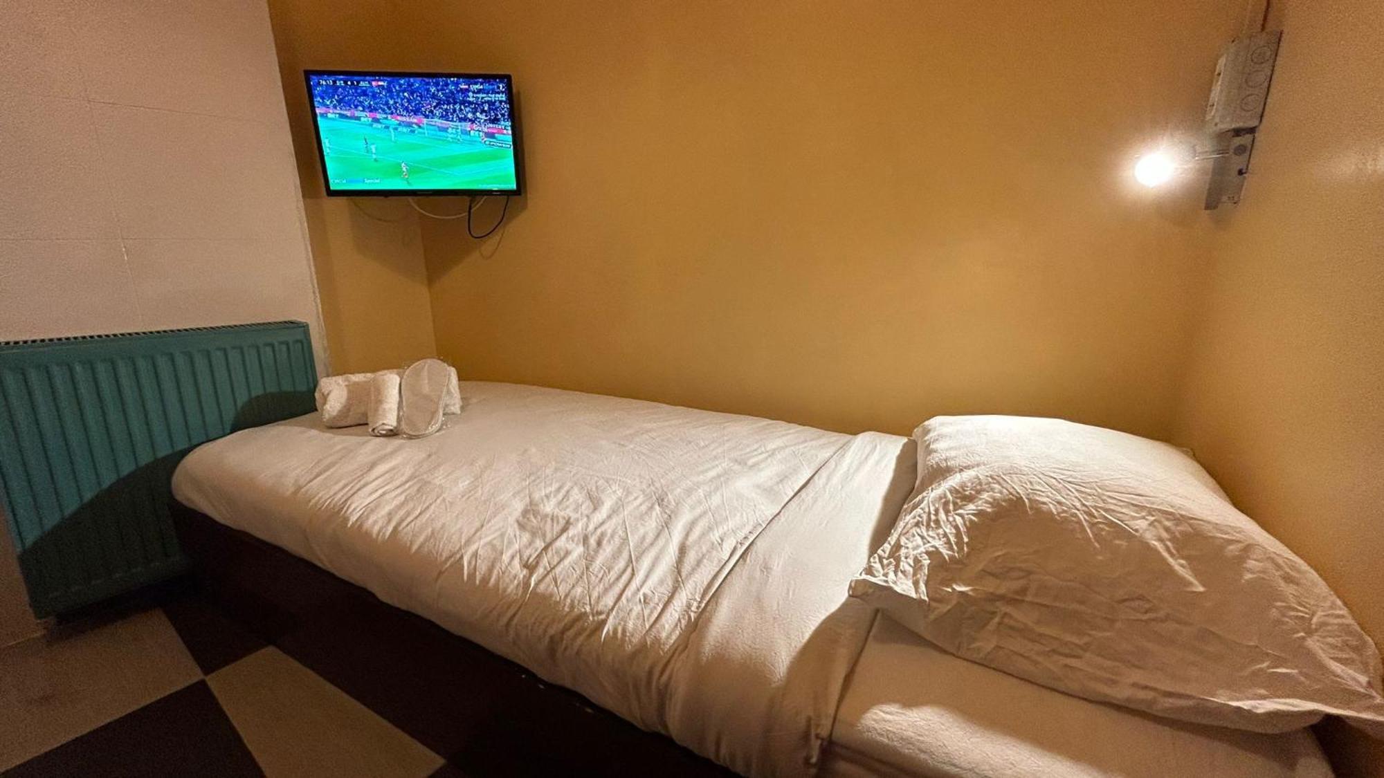 Central Accommodation Budget By Hr Bukares Bagian luar foto